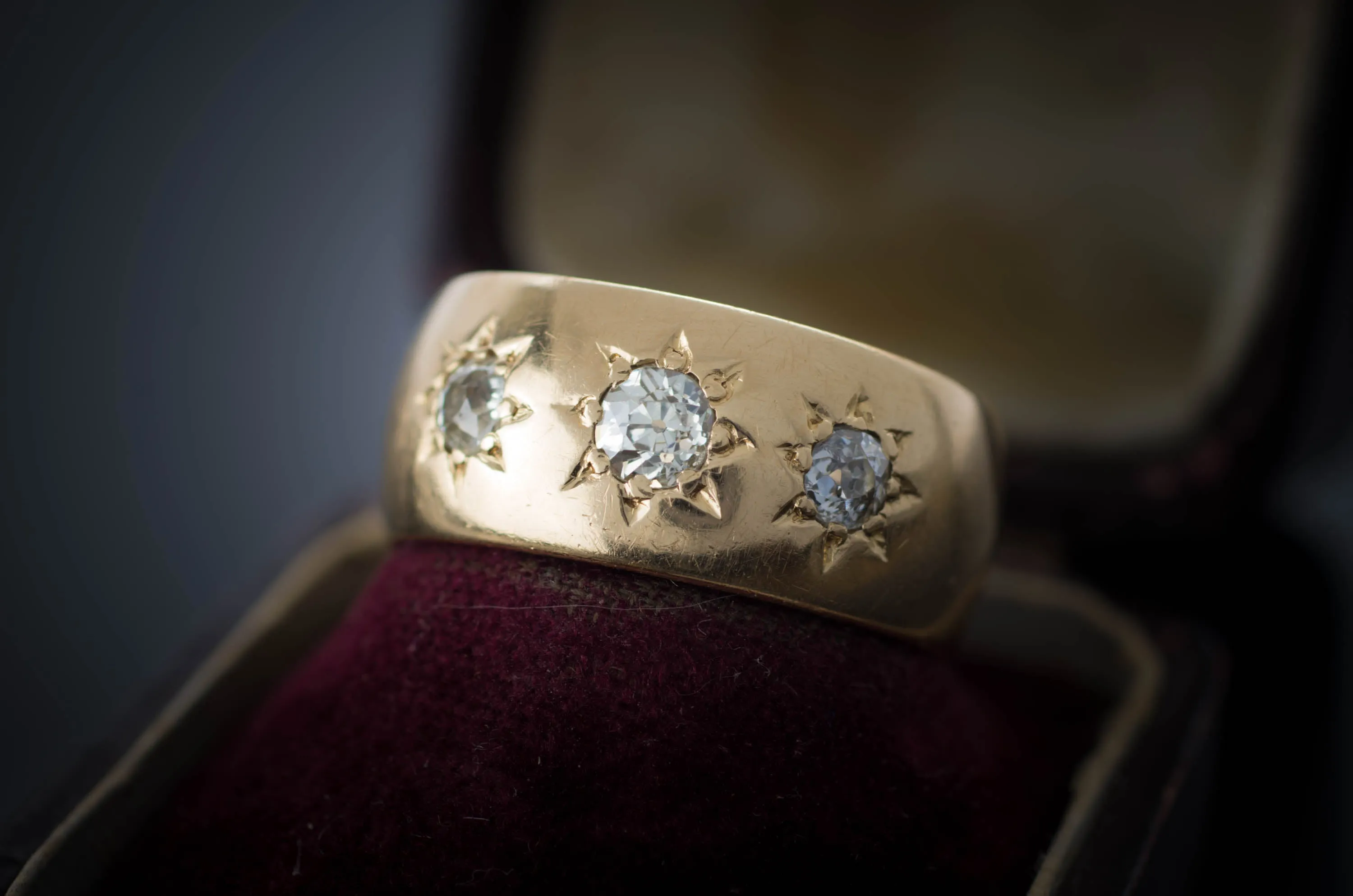 0.50CTW HEAVY GYPSY SET THREE STONE RING