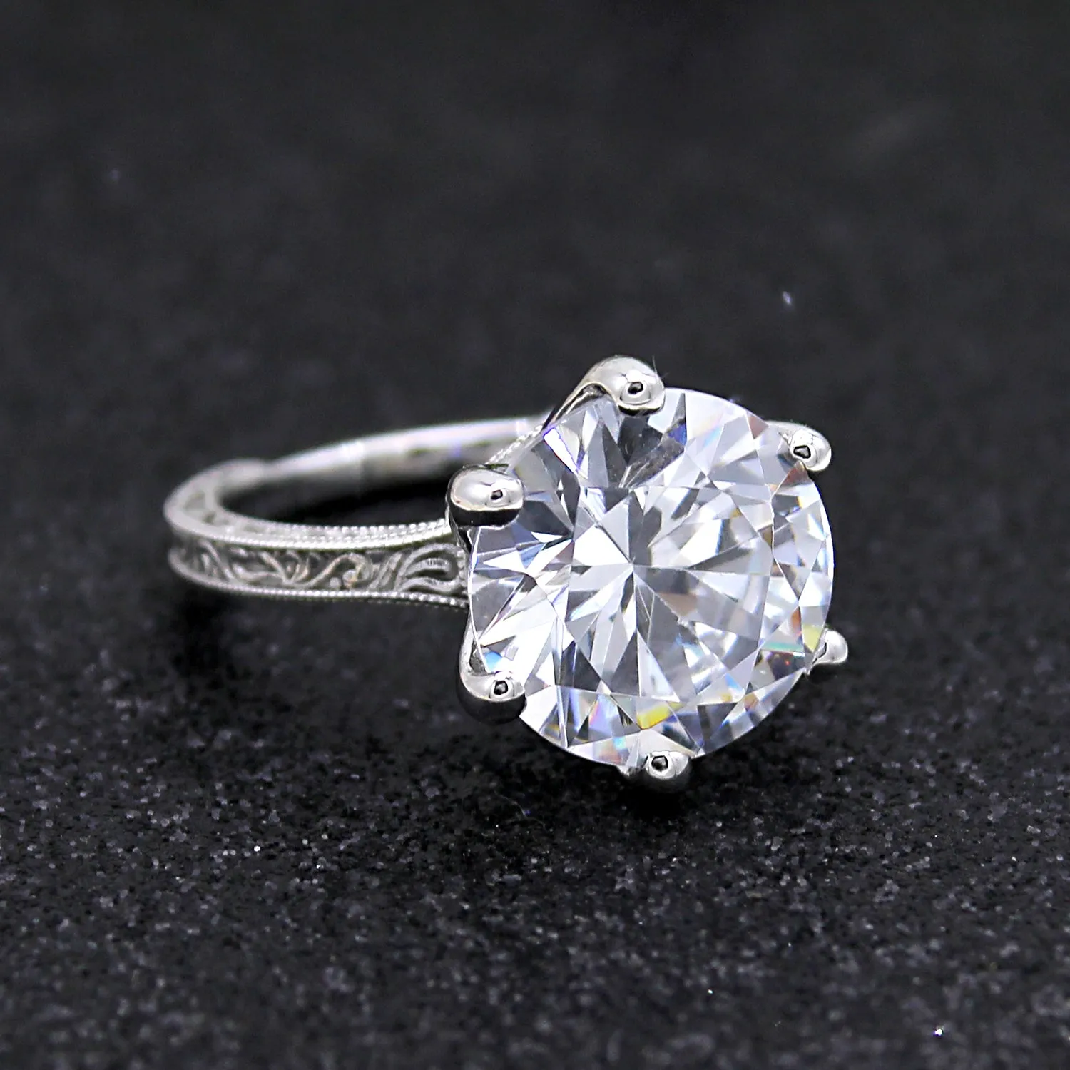 8.50 Ct Round Solitaire Diamond Engagement 9kt White Gold Ring