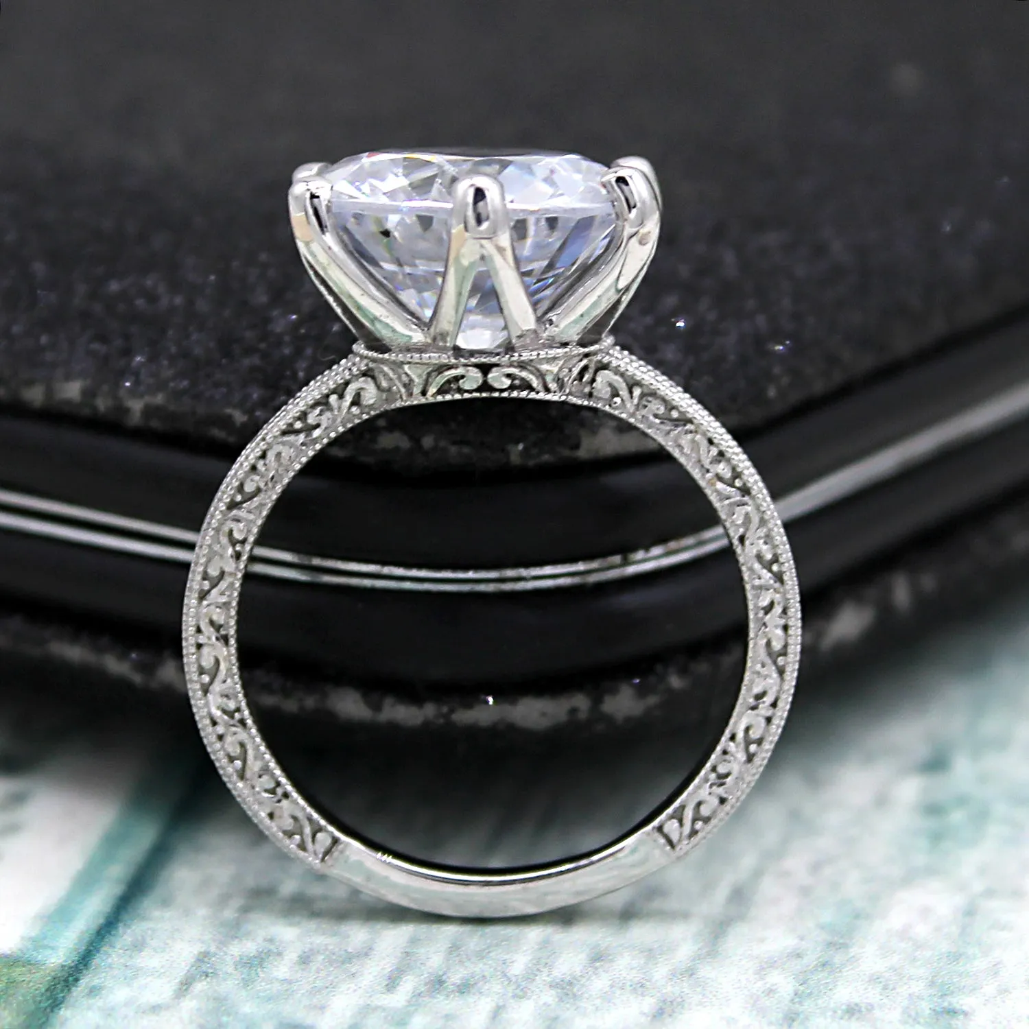 8.50 Ct Round Solitaire Diamond Engagement 9kt White Gold Ring
