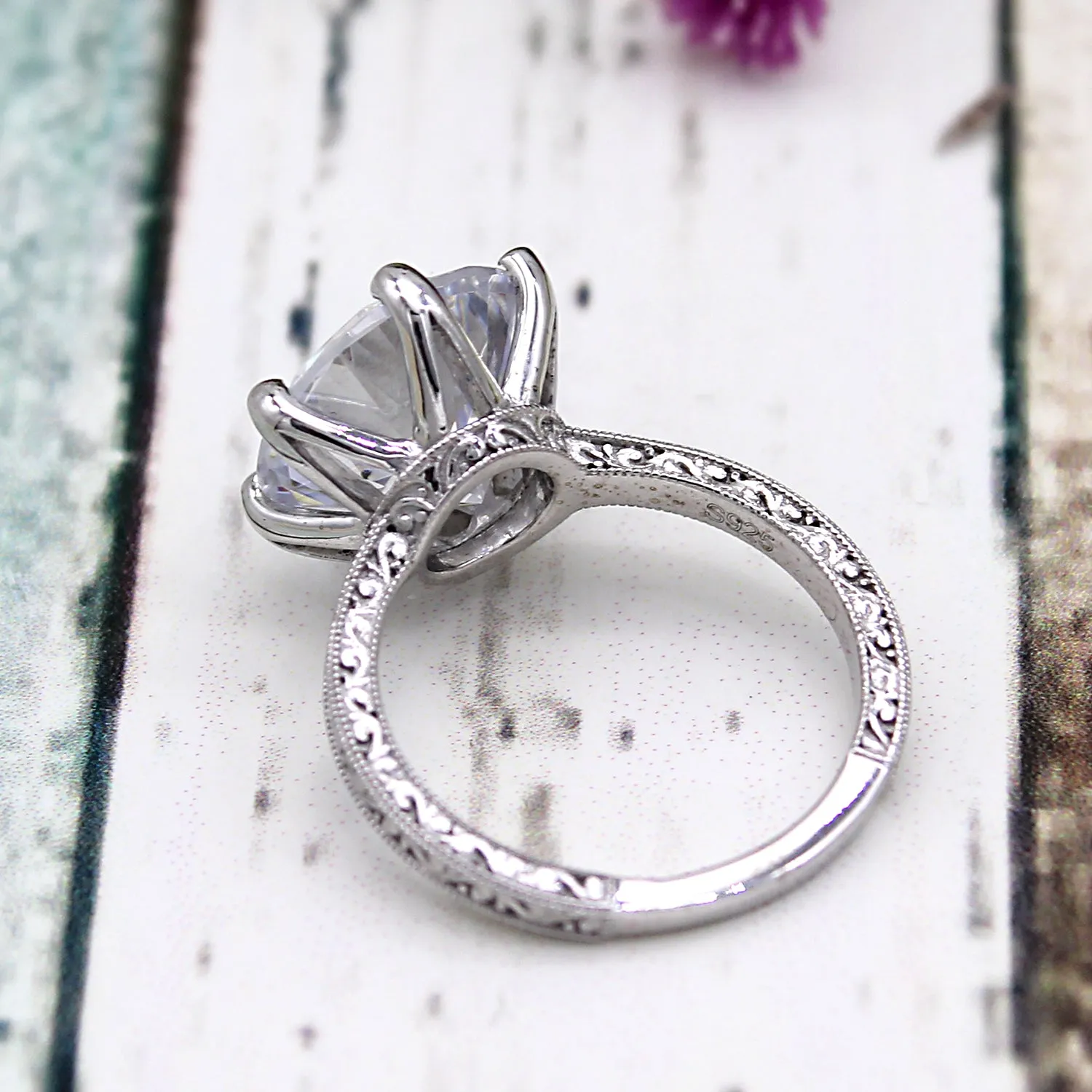 8.50 Ct Round Solitaire Diamond Engagement 9kt White Gold Ring