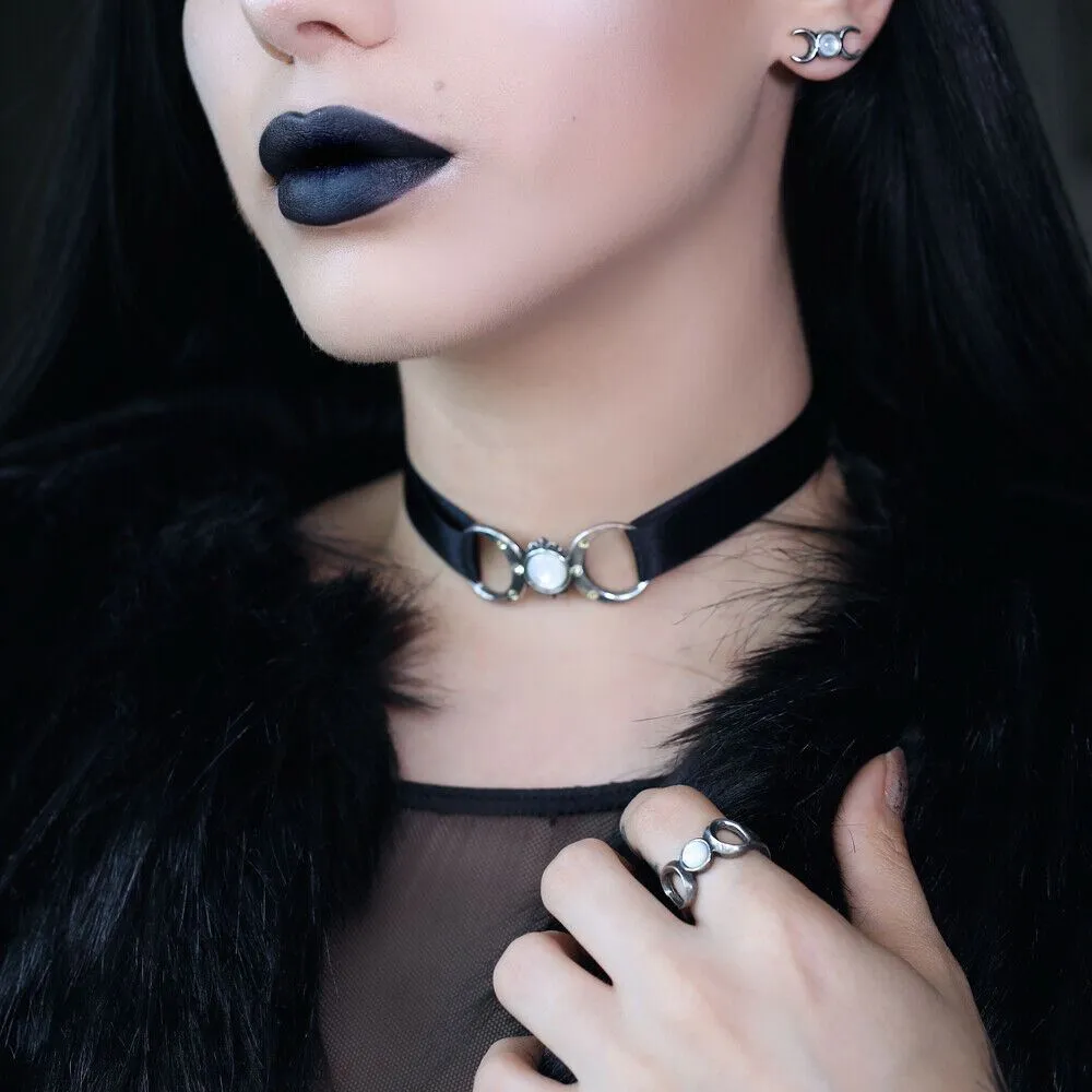 Alchemy Gothic R219 Triple Goddess Ring England Moon Wiccan Pearl Crystal