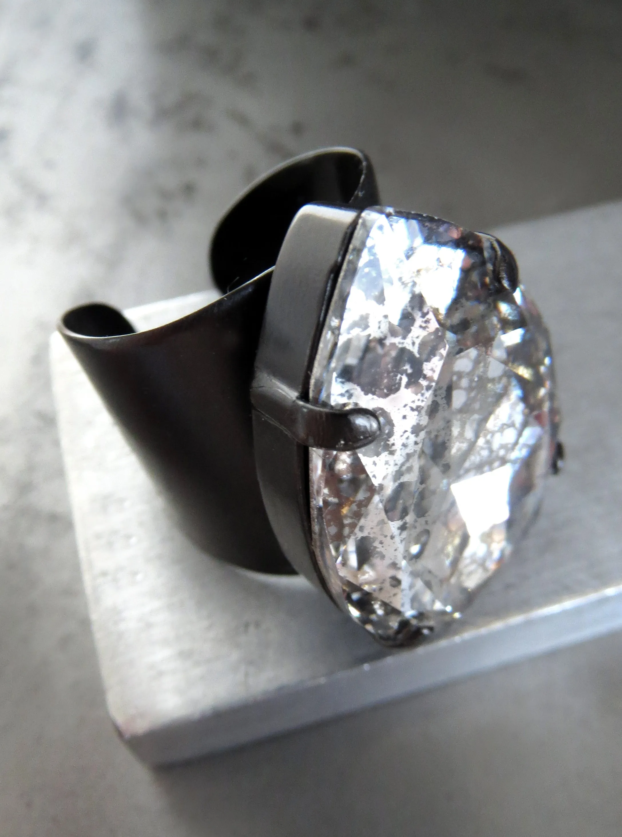 BEWITCHED - Large Modern Teardrop Silver Patina Crystal Ring