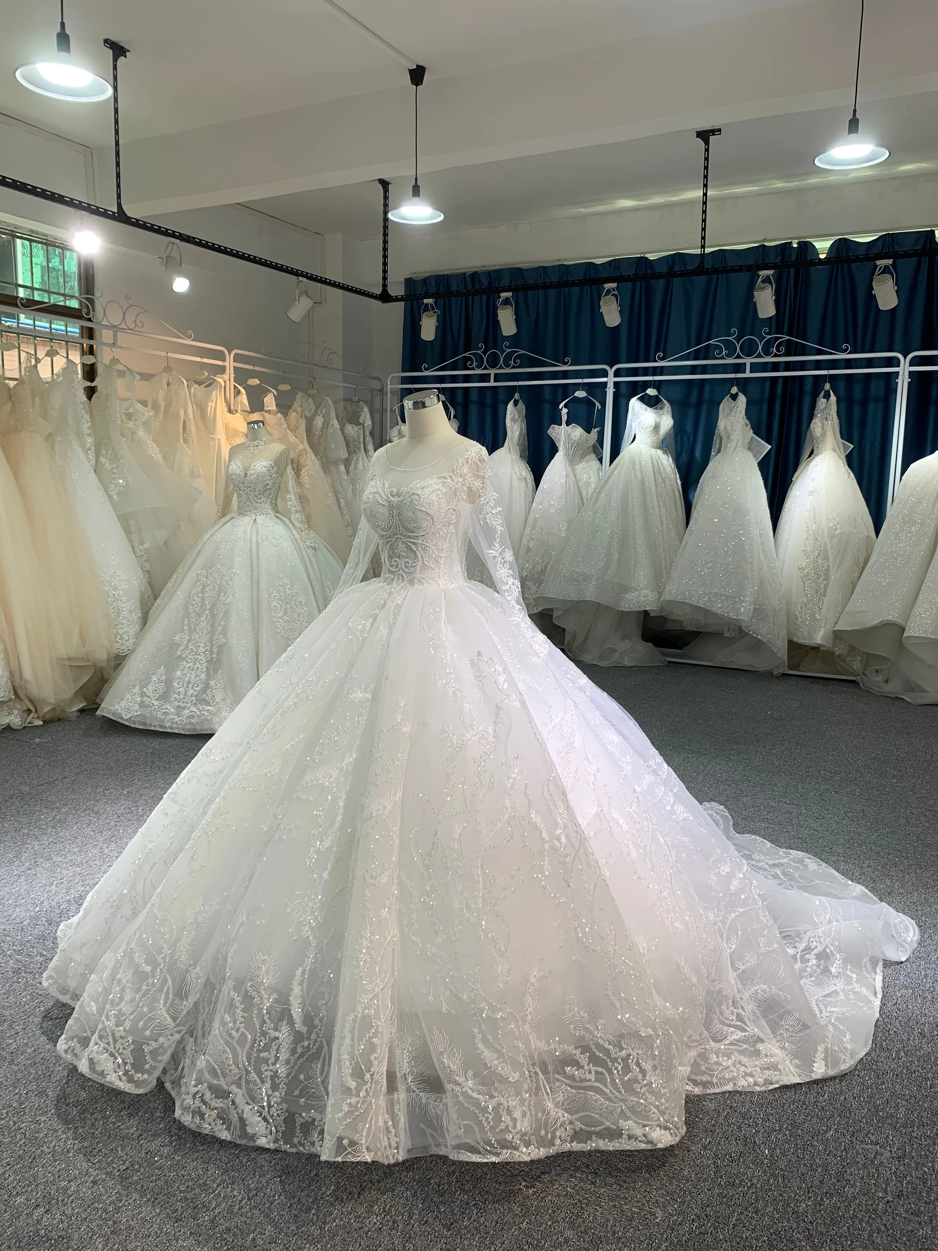 BYG new style long sleeves chapel train bridal gown