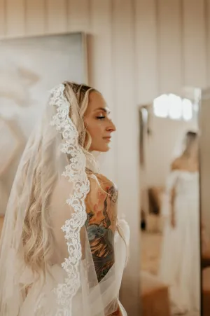 Fingertip Length Mantilla Wedding Veil with Lace Trim, Mid Length Bridal Veil