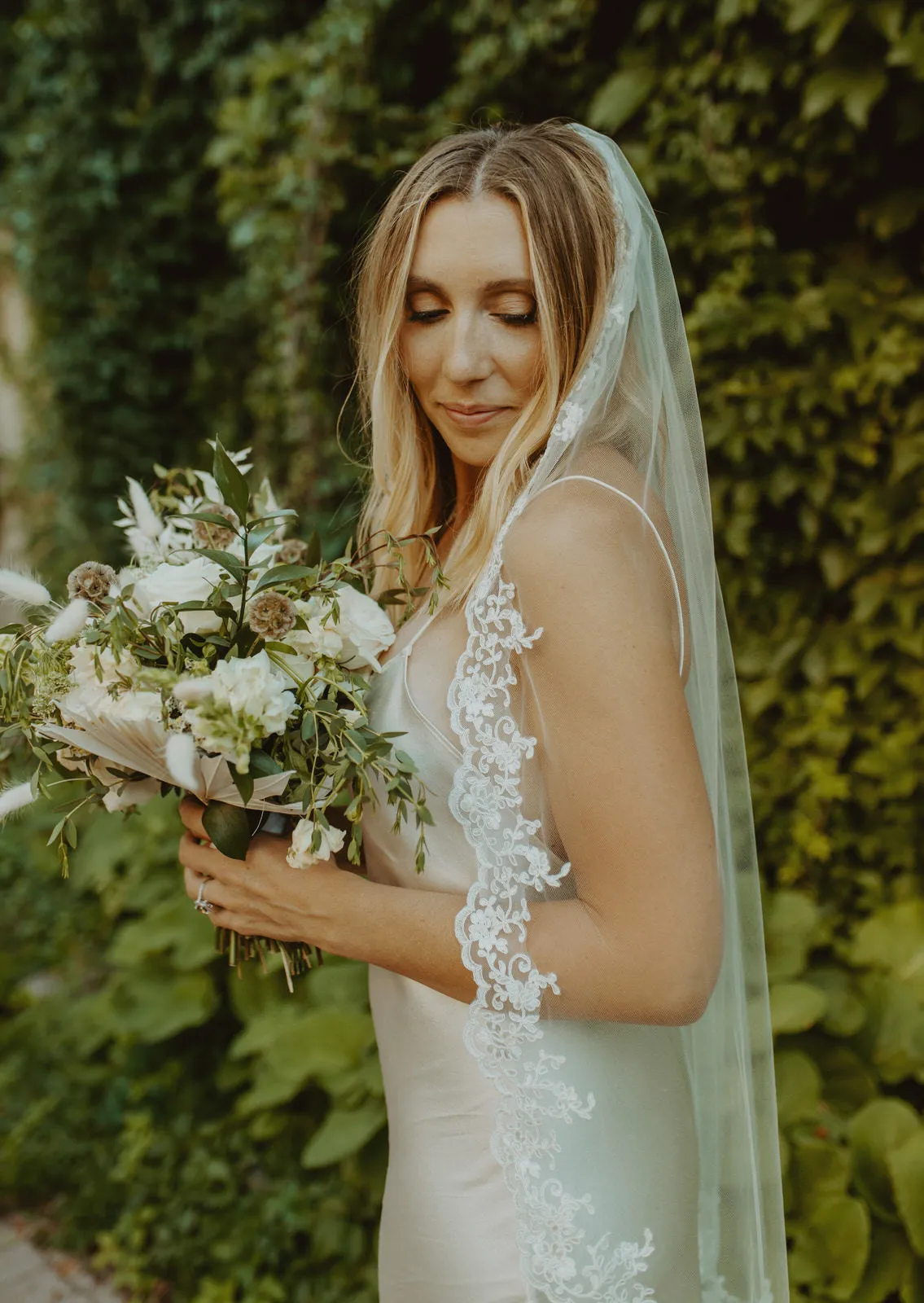 Fingertip Length Mantilla Wedding Veil with Lace Trim, Mid Length Bridal Veil