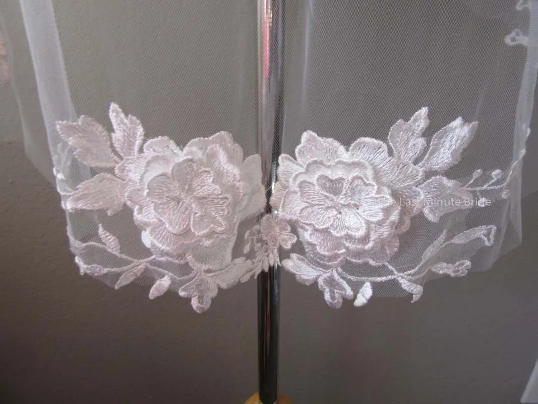 Fingertip Length Veil Style: Bloomin'