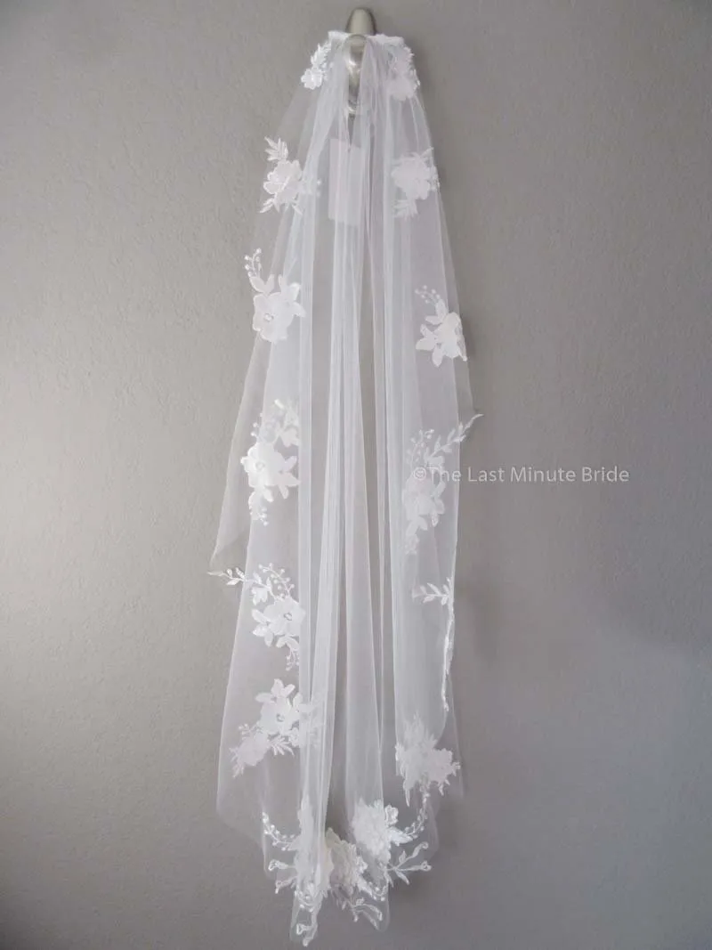 Fingertip Length Veil Style: Bloomin'