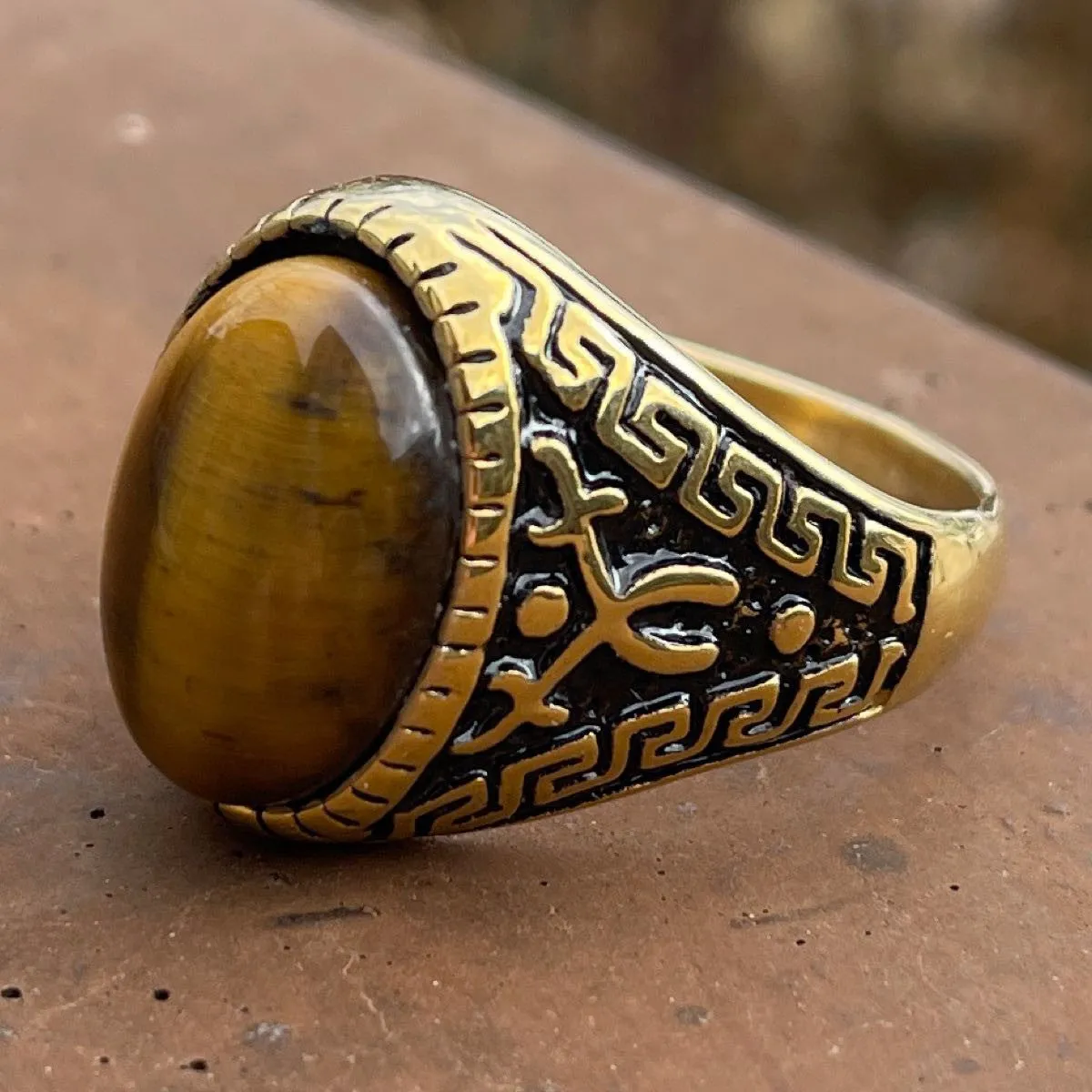 Gold-tone 'Cat's Eye' Stainless Steel Ring (#739Gold)