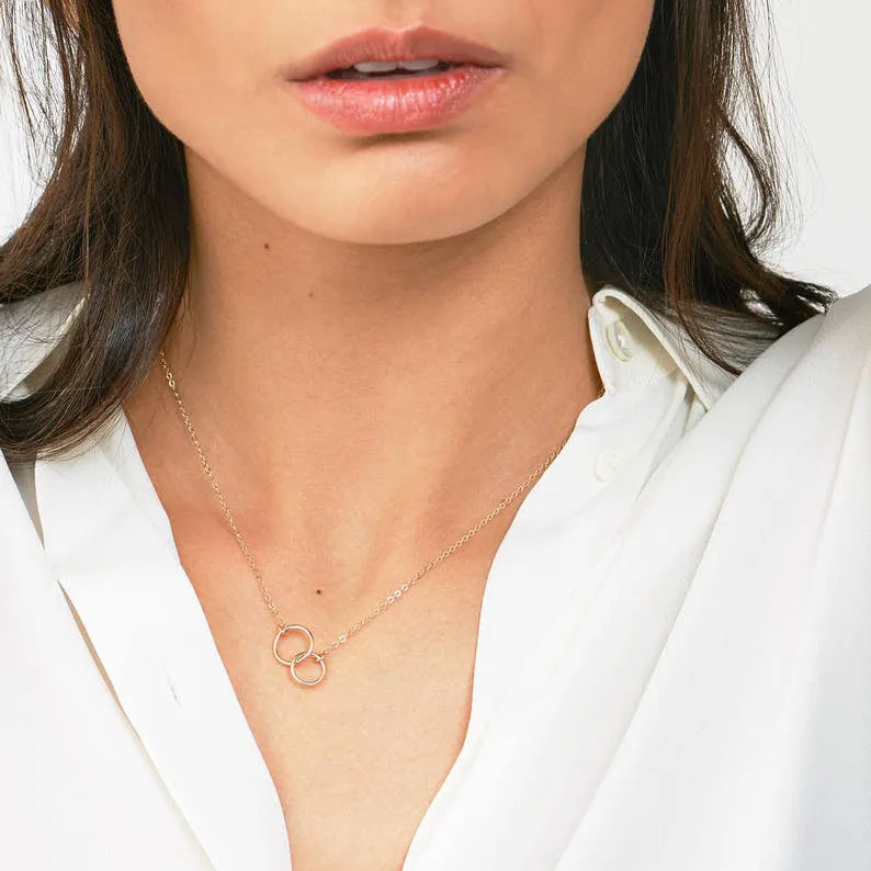 Interlocking Circle Necklace