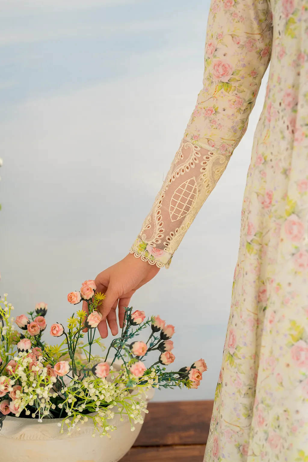 IZNIK | GUZEL LAWN '24 | IGL-07 EMBROIDERED LAWN