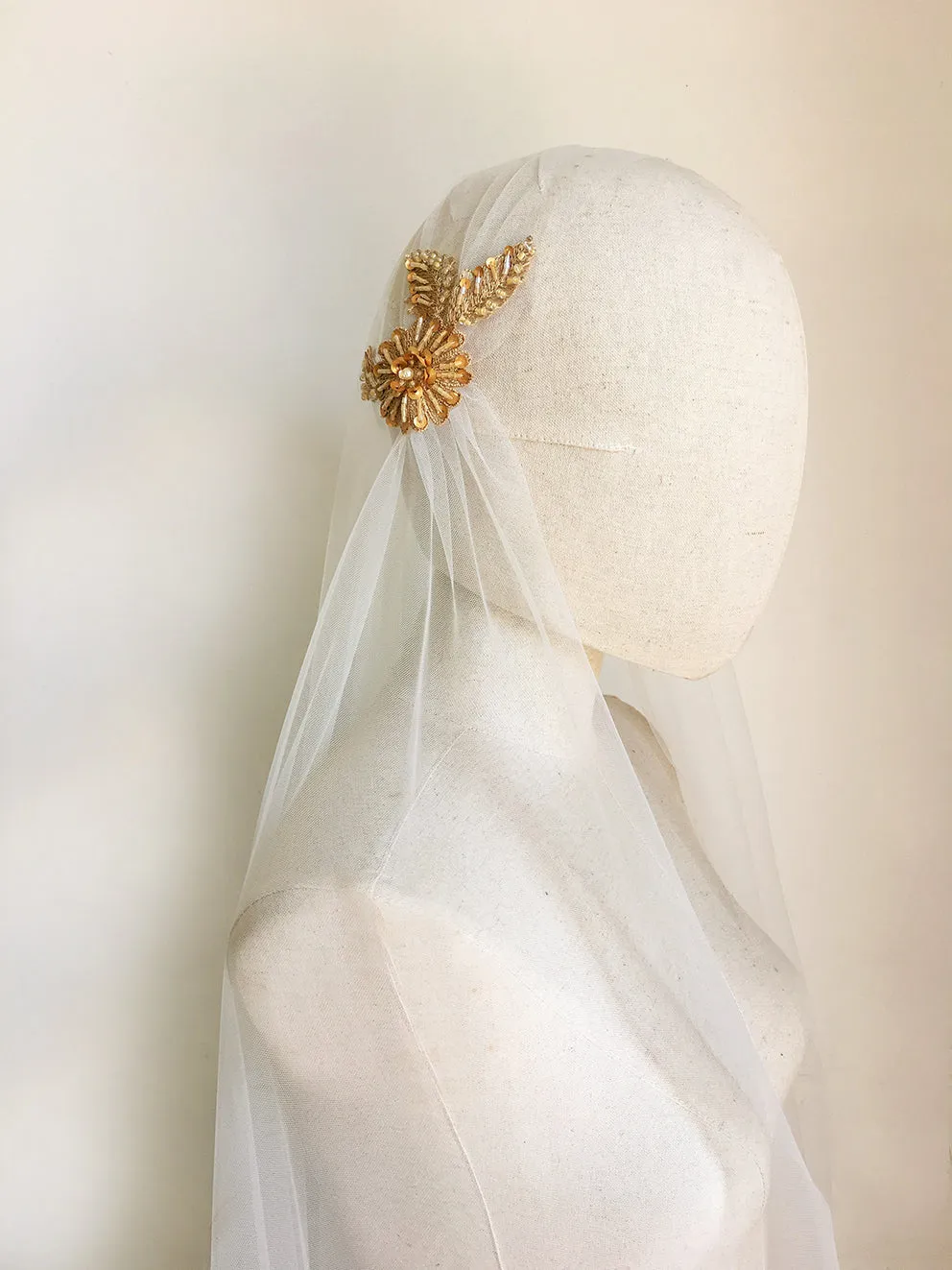 Juliet Cap Veil, Vintage Wedding Veil, Cap Wedding Veil with Beaded Lace