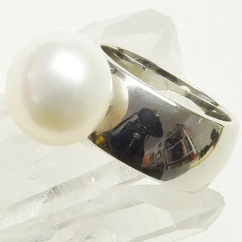 Large Freshwater Pearl on a Cobalt Chrome Band