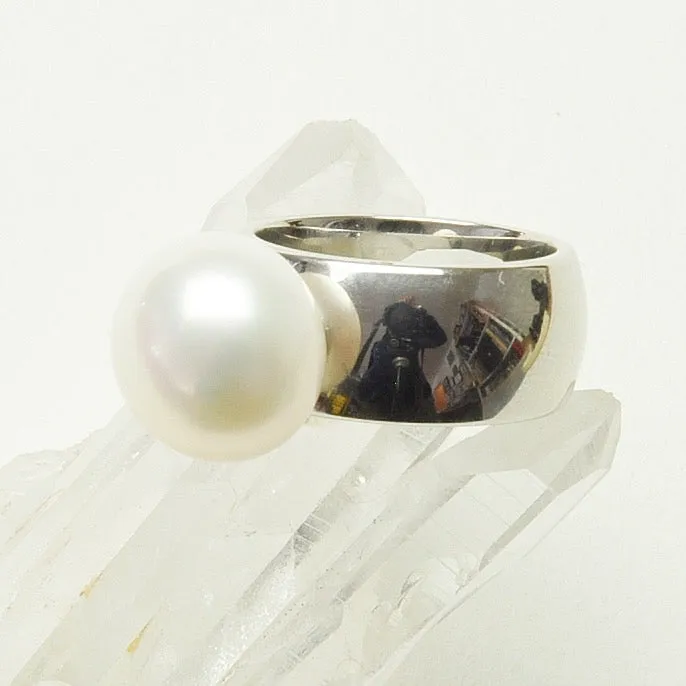 Large Freshwater Pearl on a Cobalt Chrome Band