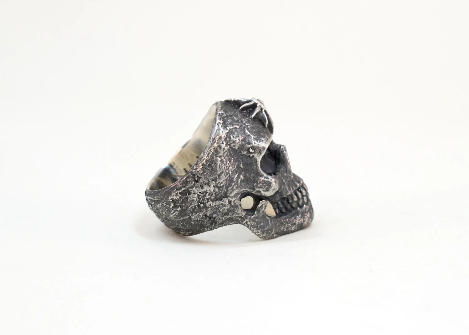 Metanoia Skull Ring