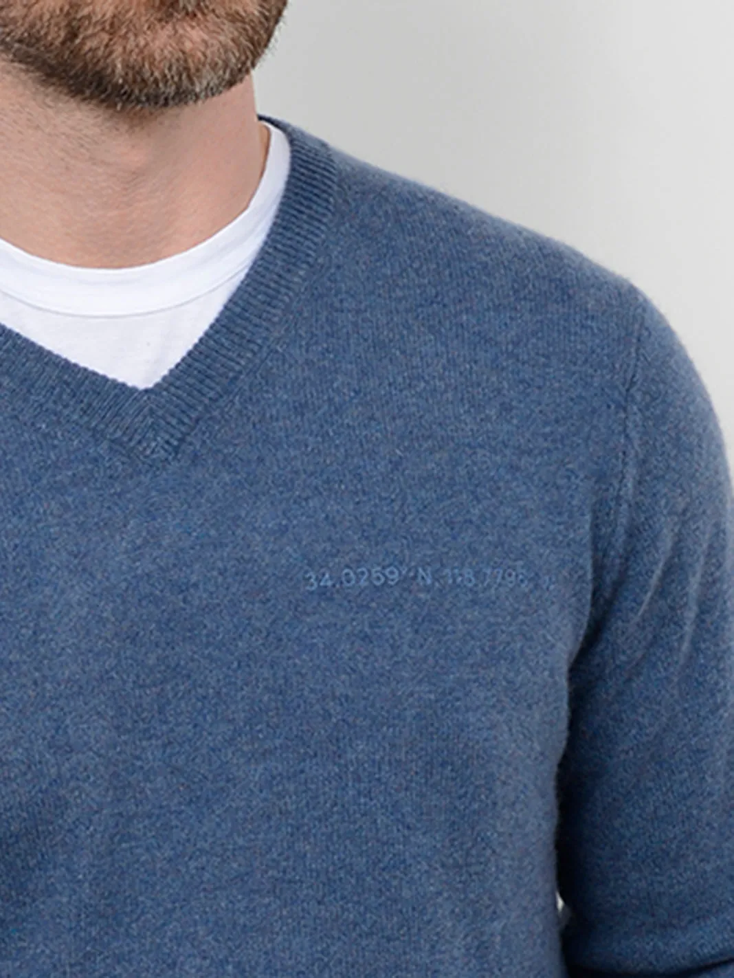 Nicholas Men's Cashmere V Neck