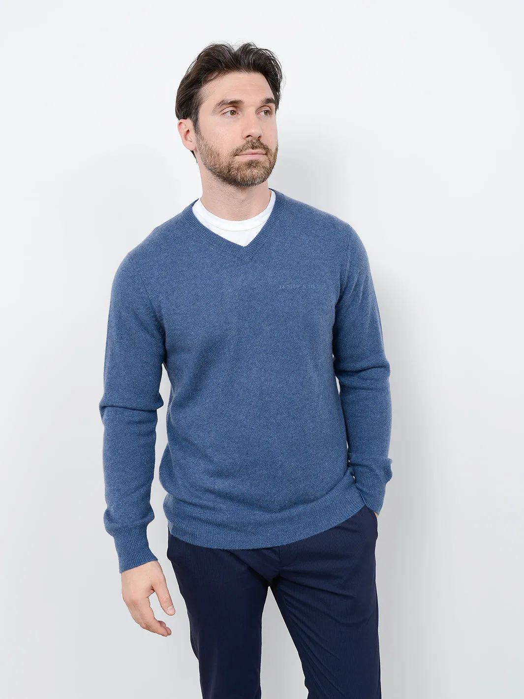 Nicholas Men's Cashmere V Neck
