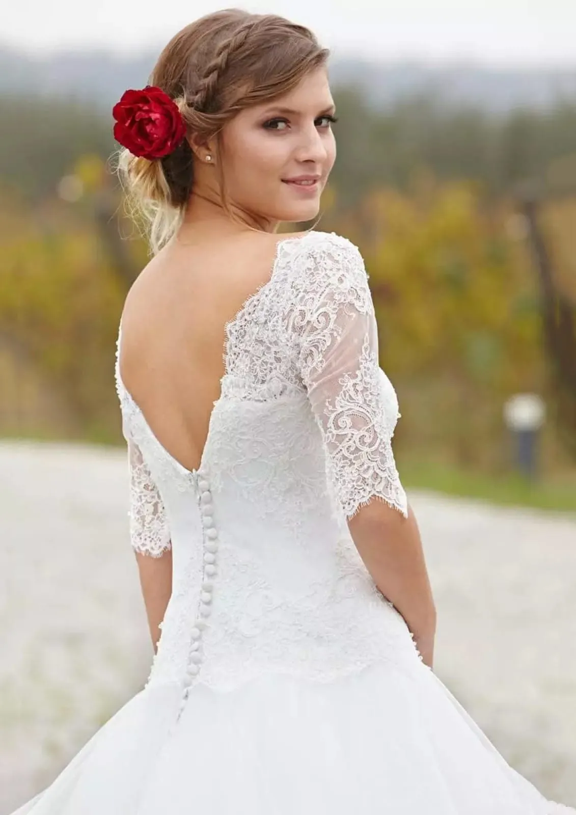 Organza Ball Gown Bateau Floor-Length Wedding Dress, Lace