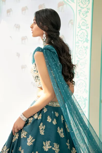 Pakistani Bridal Lehnga Choli in Traditional Style #K0022