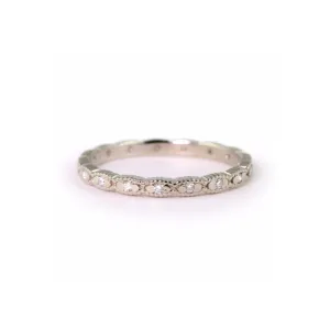 Ribbed Seed Diamond Band