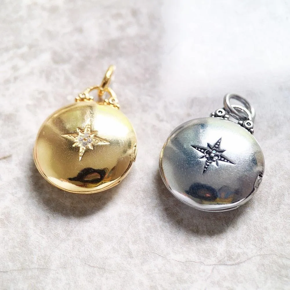 Round Punk Medallion with Star Locket Necklace