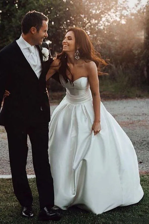 Roycebridal Fabulous Ivory Satin Ball Gown Sweetheart Wedding Dresses, Bridal Gown, MW626