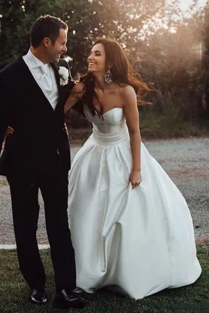 Roycebridal Fabulous Ivory Satin Ball Gown Sweetheart Wedding Dresses, Bridal Gown, MW626