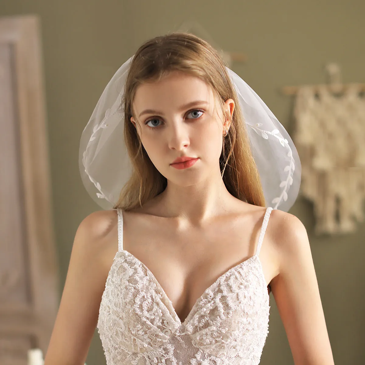 Roycebridal Short Bridal Veil Lacy Appliqued