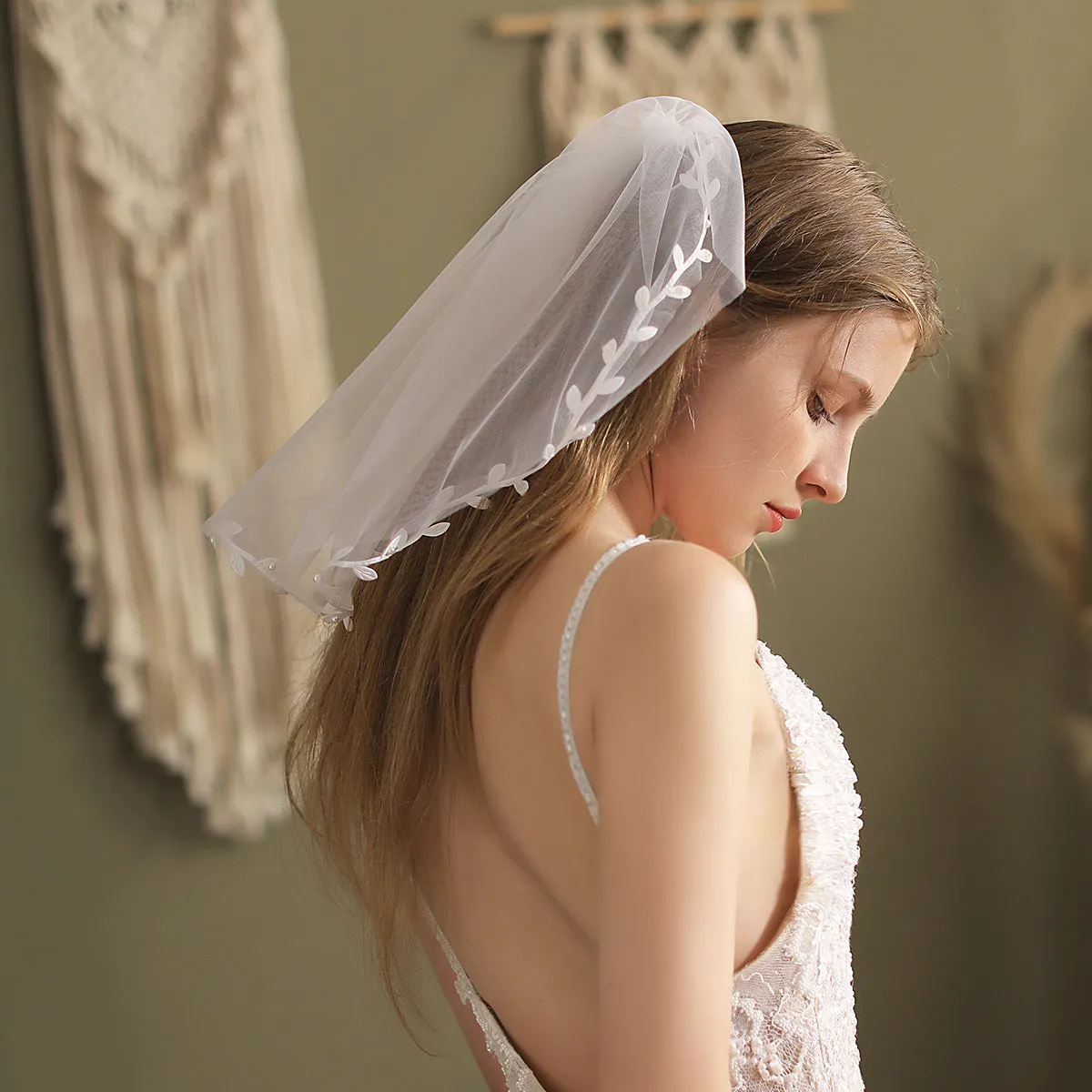 Roycebridal Short Bridal Veil Lacy Appliqued