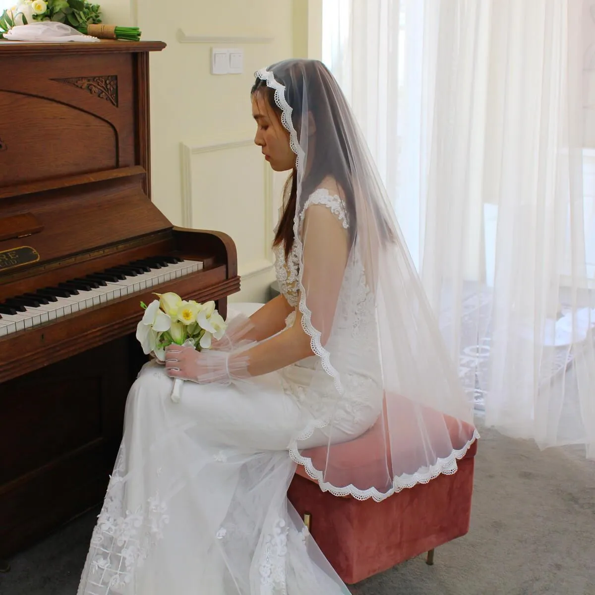Roycebridal Short Lace Mantilla Veils V682