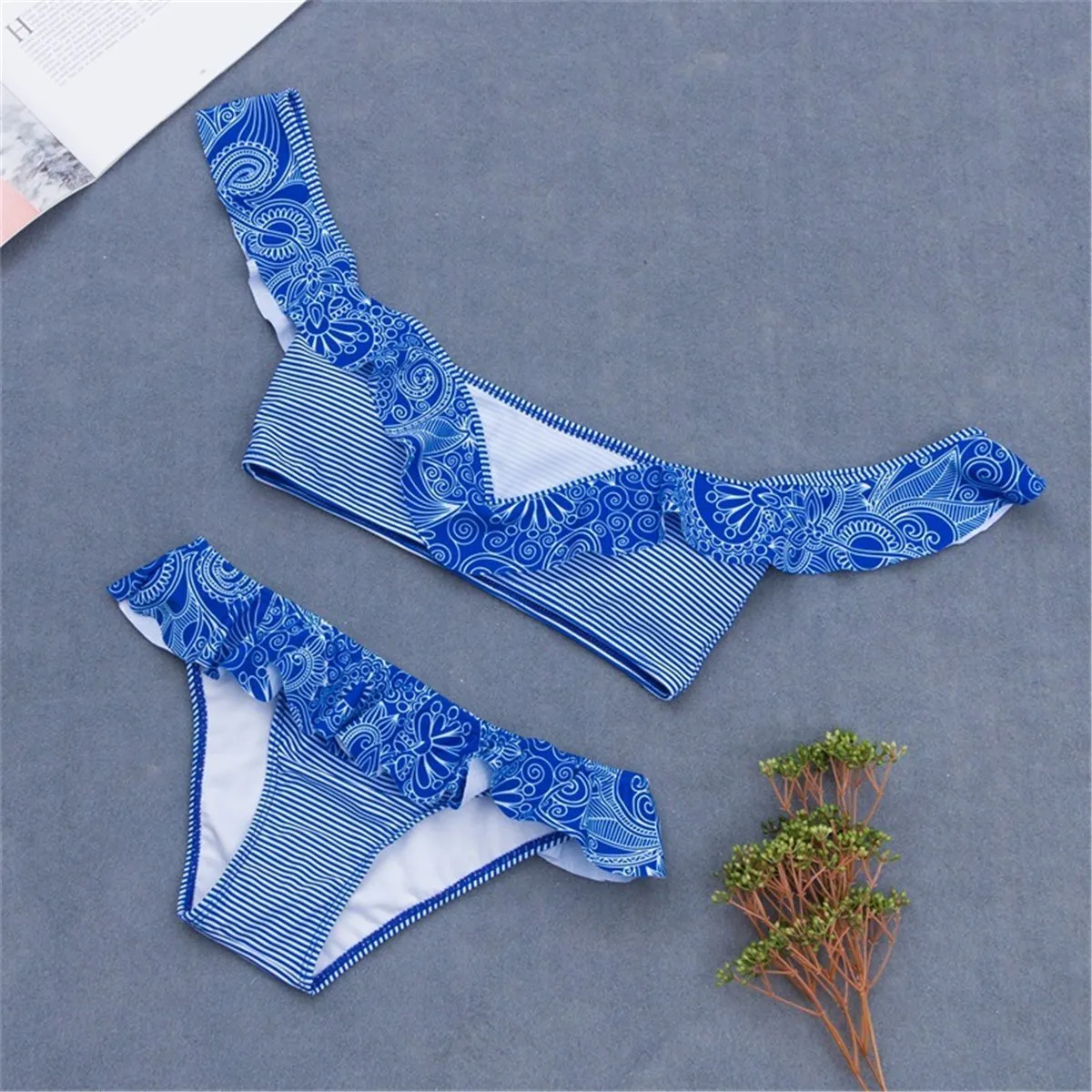 Sexy Striped Flouncing Sweet Beach Swimwear