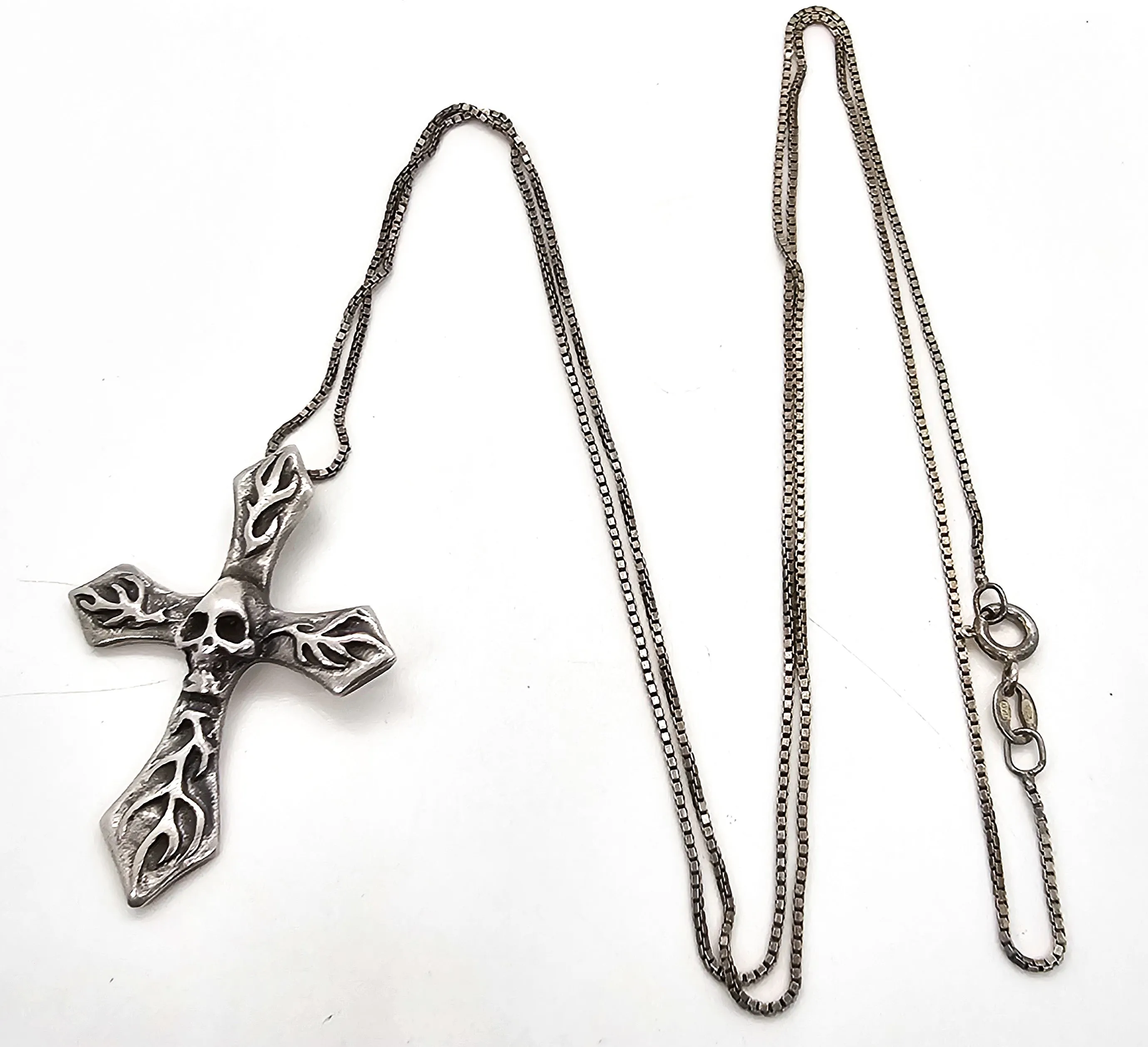 Skull and Cross vintage Gothic Biker 1990's sterling silver pendant necklace