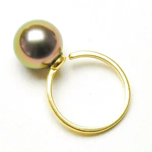 Tahitian Peacock Pearl on Gold Band